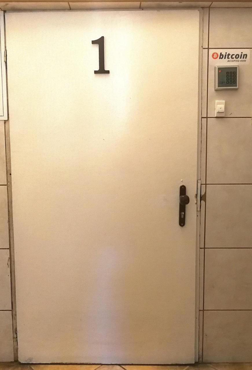 Cosy Dungeon Double Room With Ac Красков Екстериор снимка