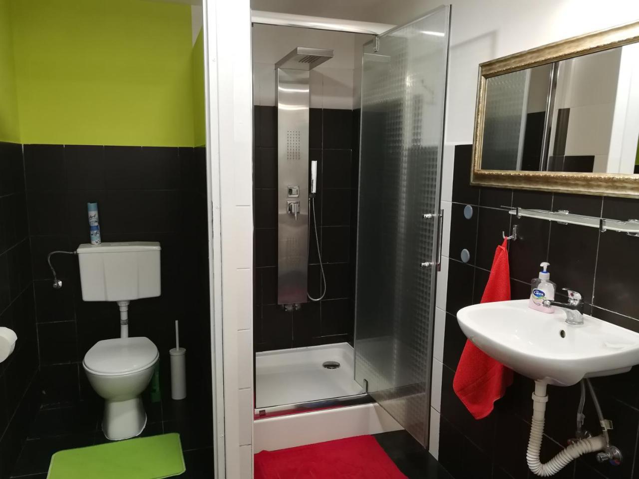 Cosy Dungeon Double Room With Ac Красков Екстериор снимка